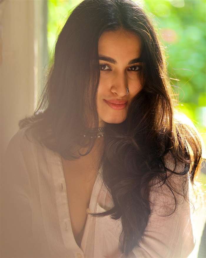 Isha Pandhe-hot51