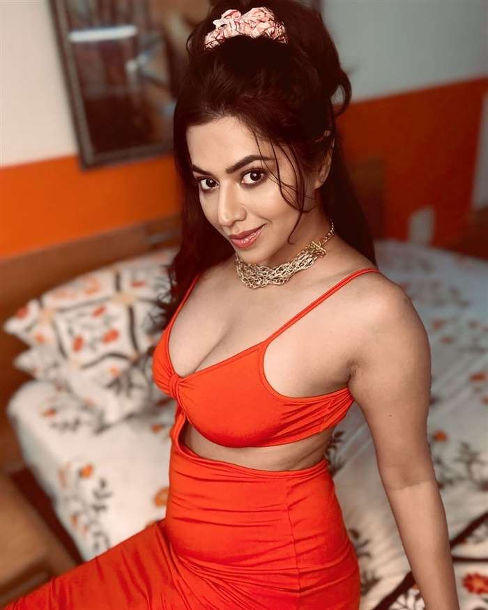 Ridhima Tiwari-hot51